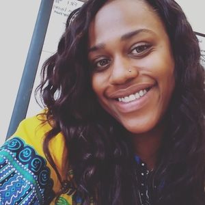 Meet your Posher, Danielle